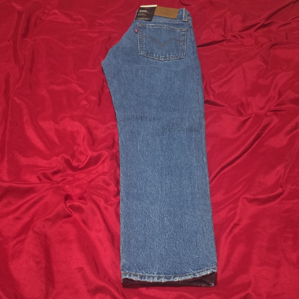 Levi’s Wedgie Straight Premium Jeans – (Denim Blue) – Size 24 X 28